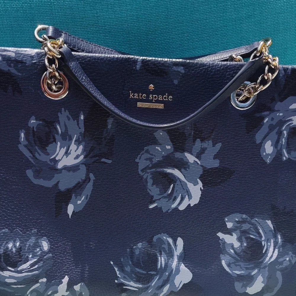 Kate Spade Blue and White Shoulder Bag with Floral Design - Picture 5 of 14